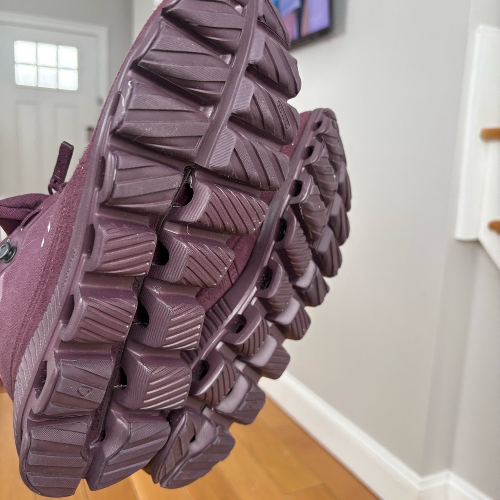 On cloud cloud hi in mulberry running shoes size 10.5 NEW - Picture 5 of 10